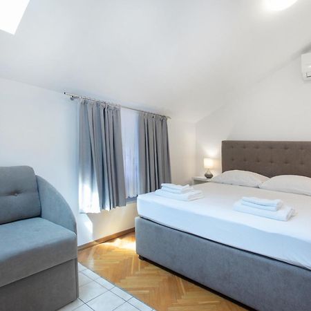 Apartmaji Pri Perotu Izola Bagian luar foto