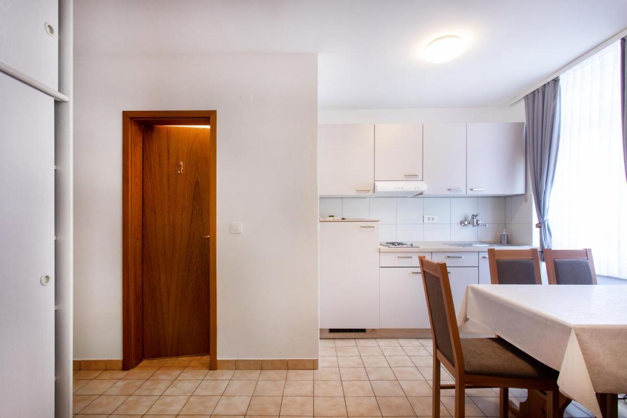 Apartmaji Pri Perotu Izola Bagian luar foto