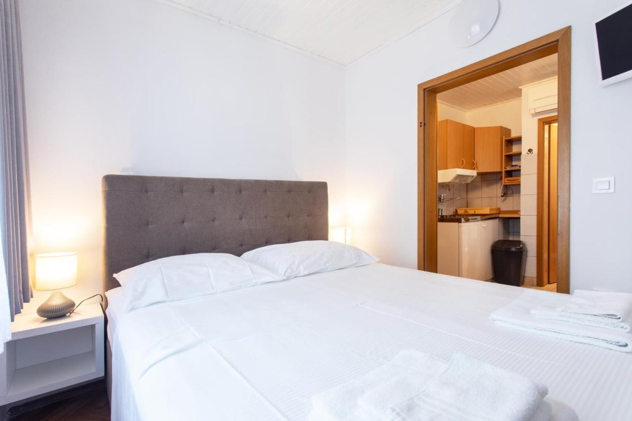 Apartmaji Pri Perotu Izola Bagian luar foto