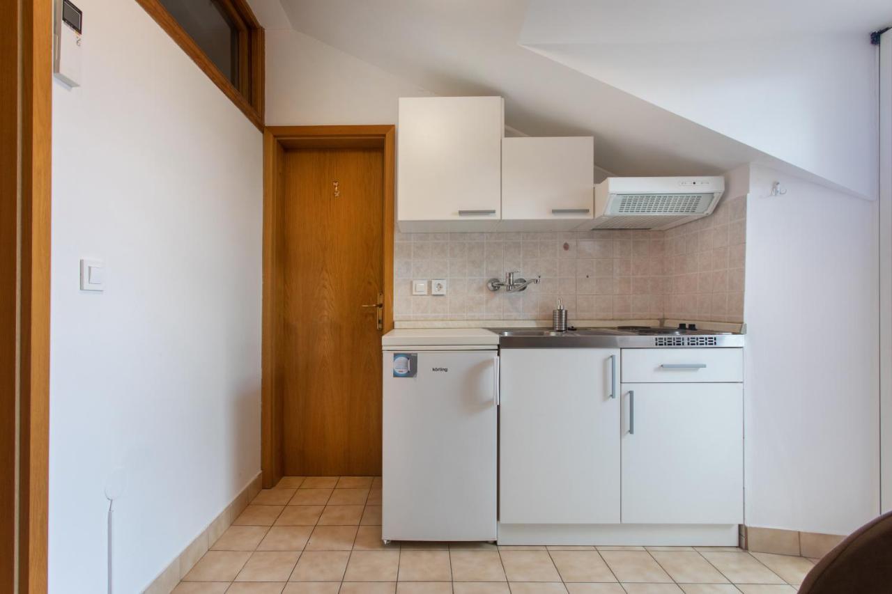Apartmaji Pri Perotu Izola Bagian luar foto