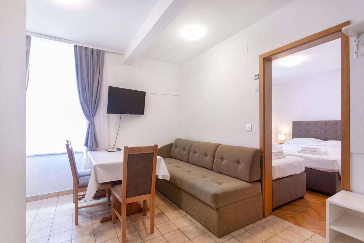 Apartmaji Pri Perotu Izola Bagian luar foto