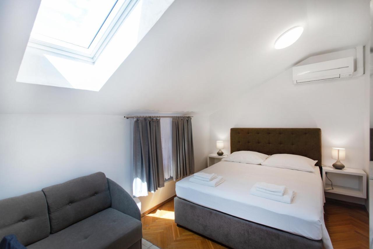 Apartmaji Pri Perotu Izola Bagian luar foto