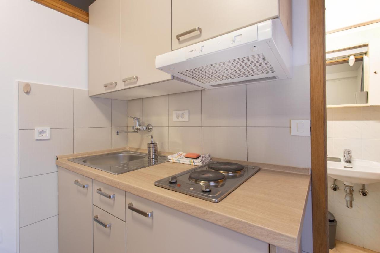 Apartmaji Pri Perotu Izola Bagian luar foto