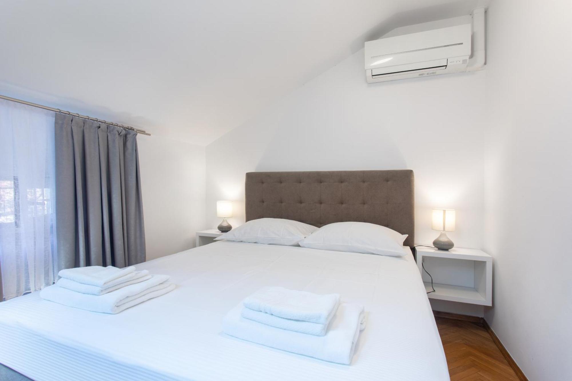 Apartmaji Pri Perotu Izola Bagian luar foto