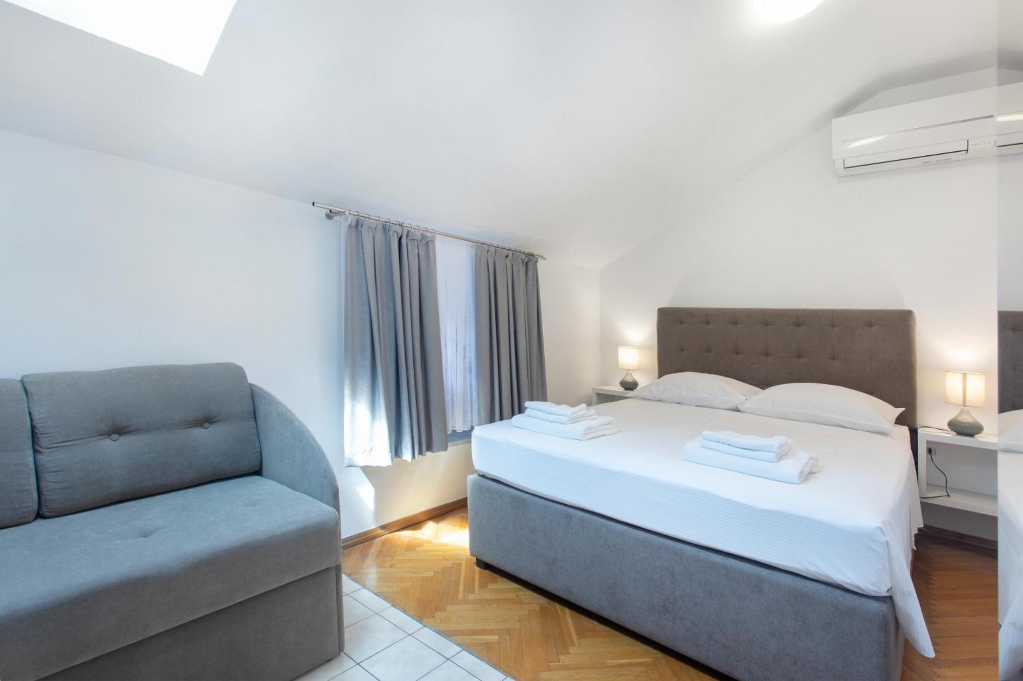 Apartmaji Pri Perotu Izola Bagian luar foto